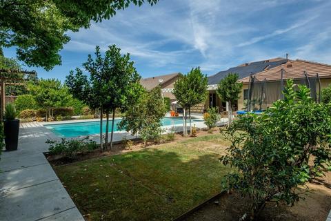 436 W Kelly Ave, Clovis, CA 93611 photo 22