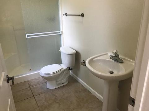 2030 E Parkview Ct, Visalia, CA 93292 photo 6