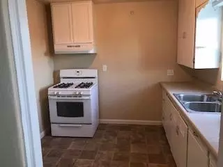 228 E Madera St, Avenal, CA 93204 photo 4