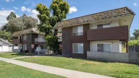 777 E King Ave, Tulare, CA 93274 photo 1