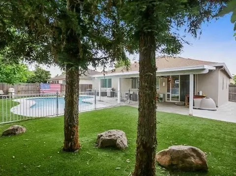 3838 E Seeger Ave, Visalia, CA 93292 photo 9
