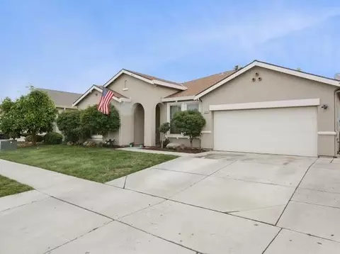 3838 E Seeger Ave, Visalia, CA 93292 photo 3