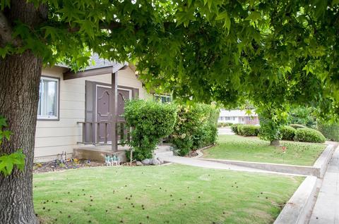 1744 S County Center Dr, Visalia, CA 93277 photo 4