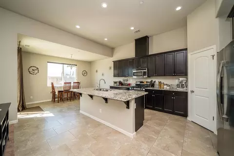 1163 Caddie Loop, Lemoore, CA 93245 photo 5