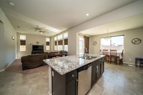 1163 Caddie Loop, Lemoore, CA 93245 photo 6