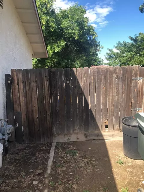 1237 Olive Cir, Hanford, CA 93230 photo 6