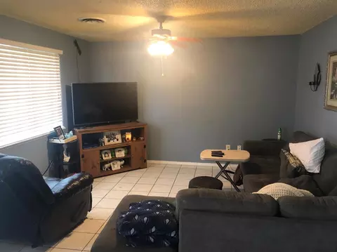 1237 Olive Cir, Hanford, CA 93230 photo 8