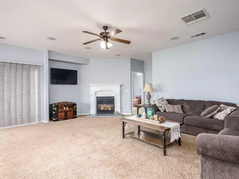1302 National Dr, Lemoore, CA 93245 photo 4