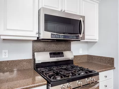 1302 National Dr, Lemoore, CA 93245 photo 9