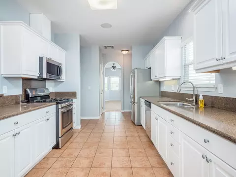 1302 National Dr, Lemoore, CA 93245 photo 7