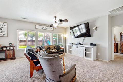 2320 E La Vida, Visalia, CA 93292 photo 6