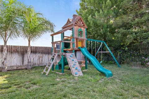 2320 E La Vida, Visalia, CA 93292 photo 21