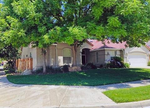 698 Avalon Dr, Lemoore, CA 93245 photo 3