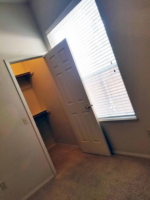 698 Avalon Dr, Lemoore, CA 93245 photo 30
