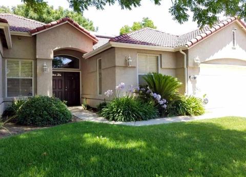 698 Avalon Dr, Lemoore, CA 93245 photo 8