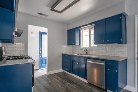 511 E Cambridge Ave, Visalia, CA 93292 photo 8