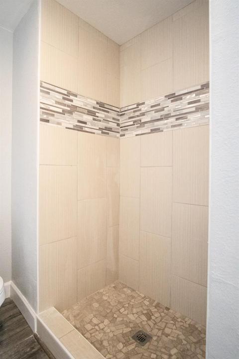511 E Cambridge Ave, Visalia, CA 93292 photo 14