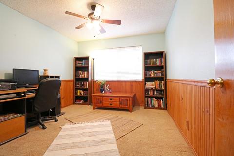 1812 E Westcott Ct, Visalia, CA 93292 photo 8
