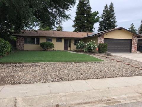 1125 E Feemster Ave, Visalia, CA 93292 photo 2