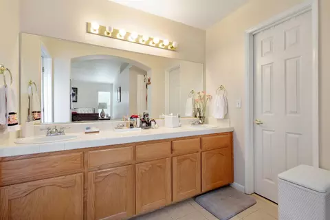 862 Dublin Dr, Lemoore, CA 93245 photo 20