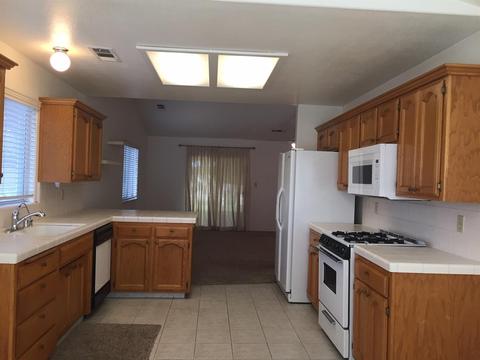 480 Katelyn Ct, Exeter, CA 93221 photo 3