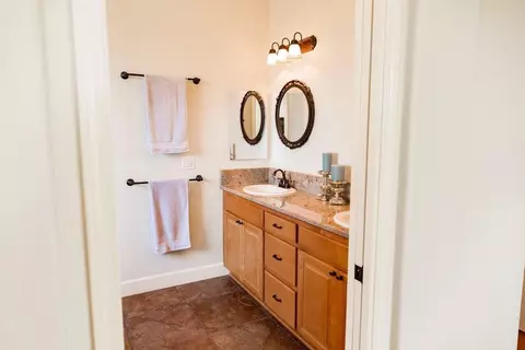 736 Arlington Pl, Lemoore, CA 93245 photo 35