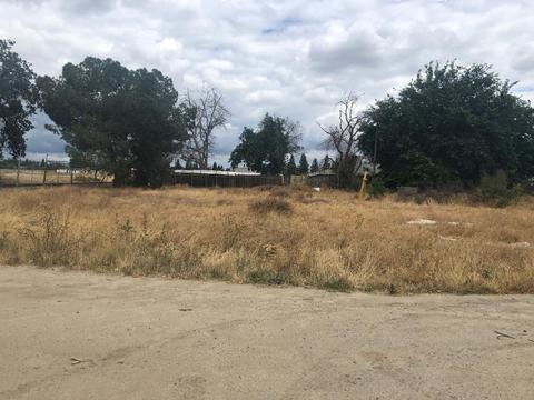 912 E K Rd, Visalia, CA 93292 photo 3