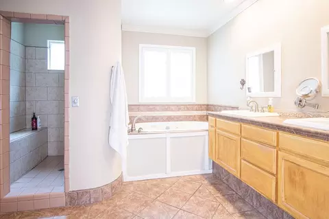 583 E Gail Ave, Tulare, CA 93274 photo 17