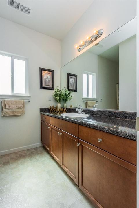 1277 El Paso Ave, Dinuba, CA 93618 photo 19