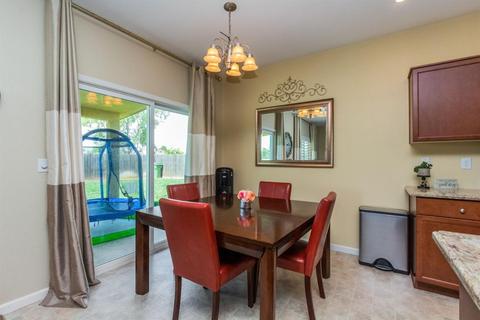 1277 El Paso Ave, Dinuba, CA 93618 photo 7