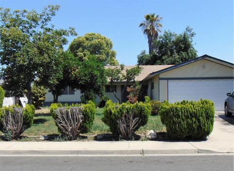 326 Evergreen Ave, Visalia, CA 93277 photo 1