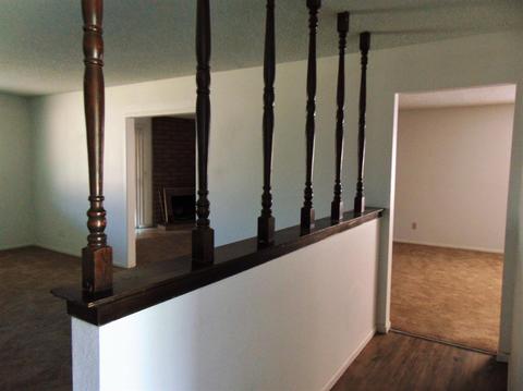 326 Evergreen Ave, Visalia, CA 93277 photo 4
