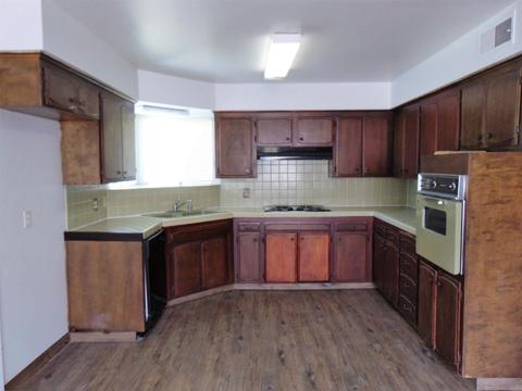 326 Evergreen Ave, Visalia, CA 93277 photo 11