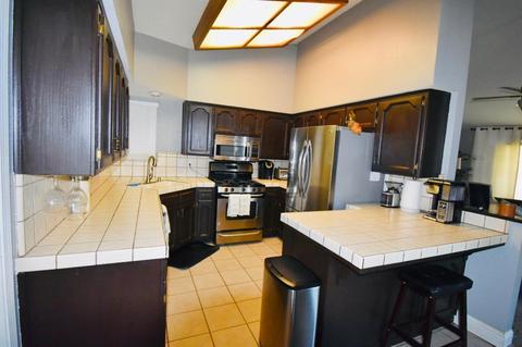 2109 E Harvard Ct, Visalia, CA 93292 photo 5