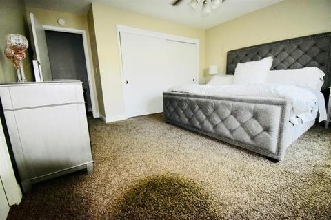 2109 E Harvard Ct, Visalia, CA 93292 photo 12