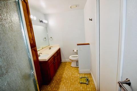 2109 E Harvard Ct, Visalia, CA 93292 photo 9