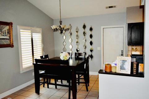 2109 E Harvard Ct, Visalia, CA 93292 photo 6