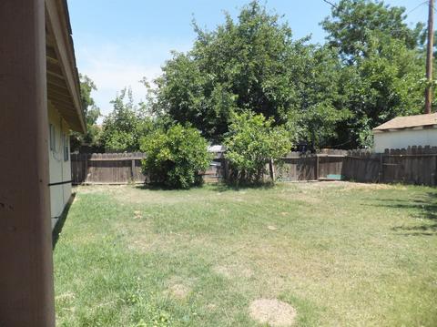 529 Ellsworth Ave, Pixley, CA 93256 photo 4