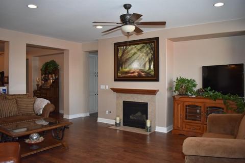 1087 Randy Ave, Fowler, CA 93625 photo 8