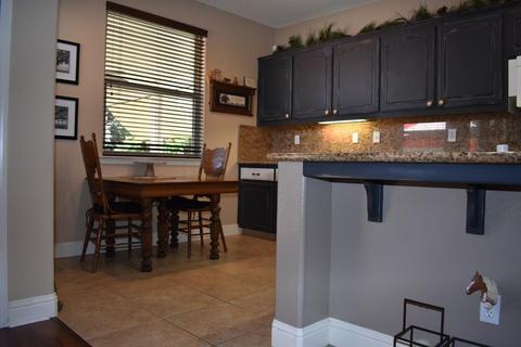 1087 Randy Ave, Fowler, CA 93625 photo 4