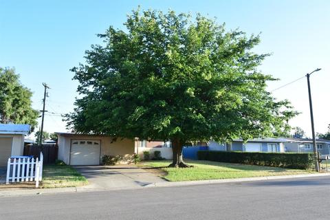 236 Mitchell Ave, Clovis, CA 93612 photo 4