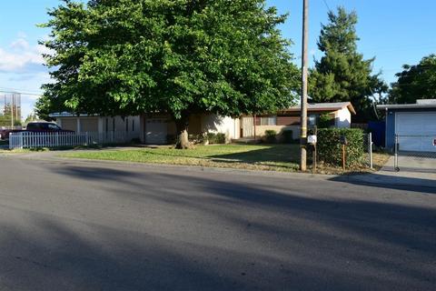 236 Mitchell Ave, Clovis, CA 93612 photo 2