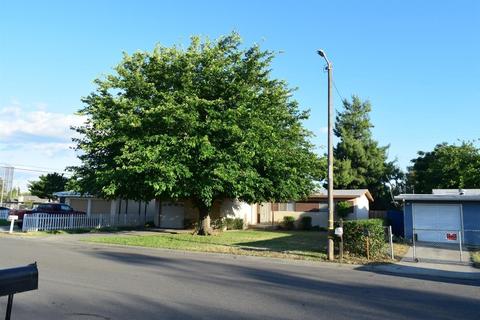 236 Mitchell Ave, Clovis, CA 93612 photo 3