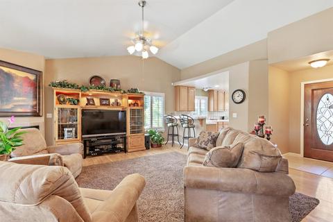 3811 E Center Ave, Visalia, CA 93292 photo 7