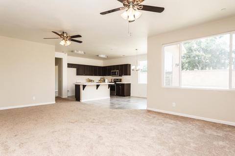 567 Siena Way, Lemoore, CA 93245 photo 4