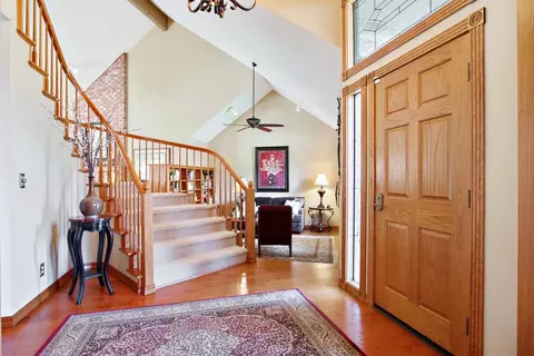 245 E Chestnut Ct, Visalia, CA 93277 photo 5