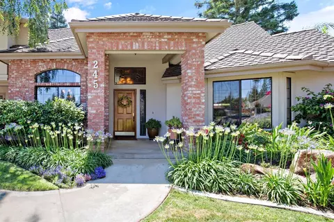 245 E Chestnut Ct, Visalia, CA 93277 photo 1