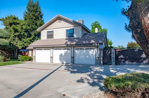 1472 E Avila Dr, Tulare, CA 93274 photo 3