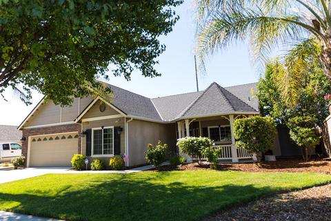 1151 Freedom Dr, Lemoore, CA 93245 photo 2