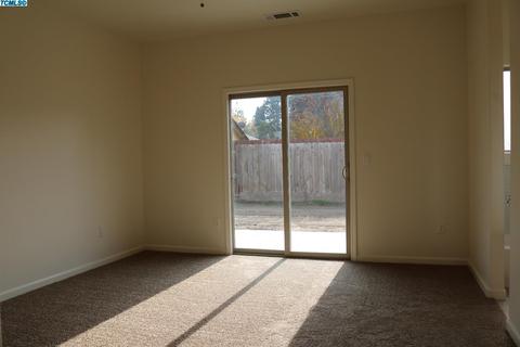 1935 E Seeger Ave, Visalia, CA 93292 photo 17
